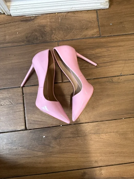 Steve Madden Shoes - Picture 2 of 2